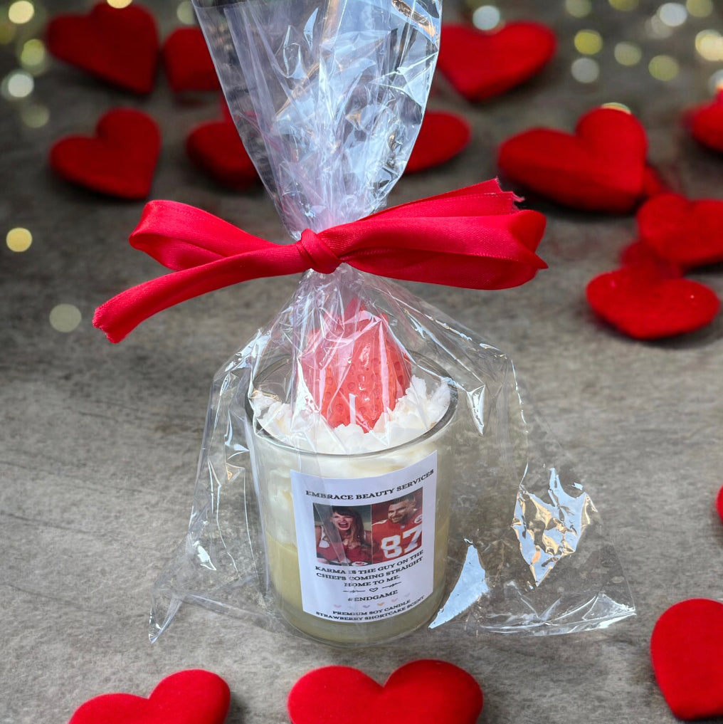 Taylor Swift & Travis Kelce candle!